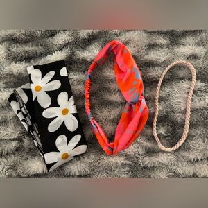 NWOT 70’s Themed Headband Set